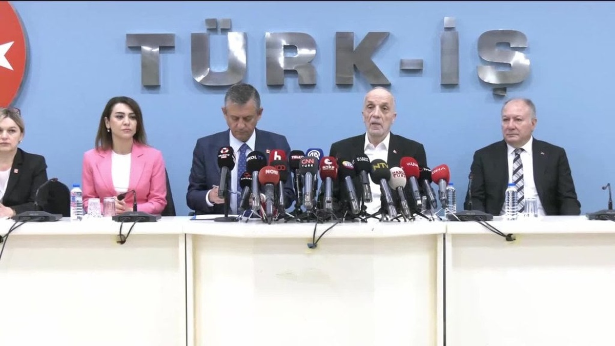 CHP Lideri Özel, Türk-İş Başkanı Atalay'ı ziyaret etti: Asgari ücrete ara zam talebi