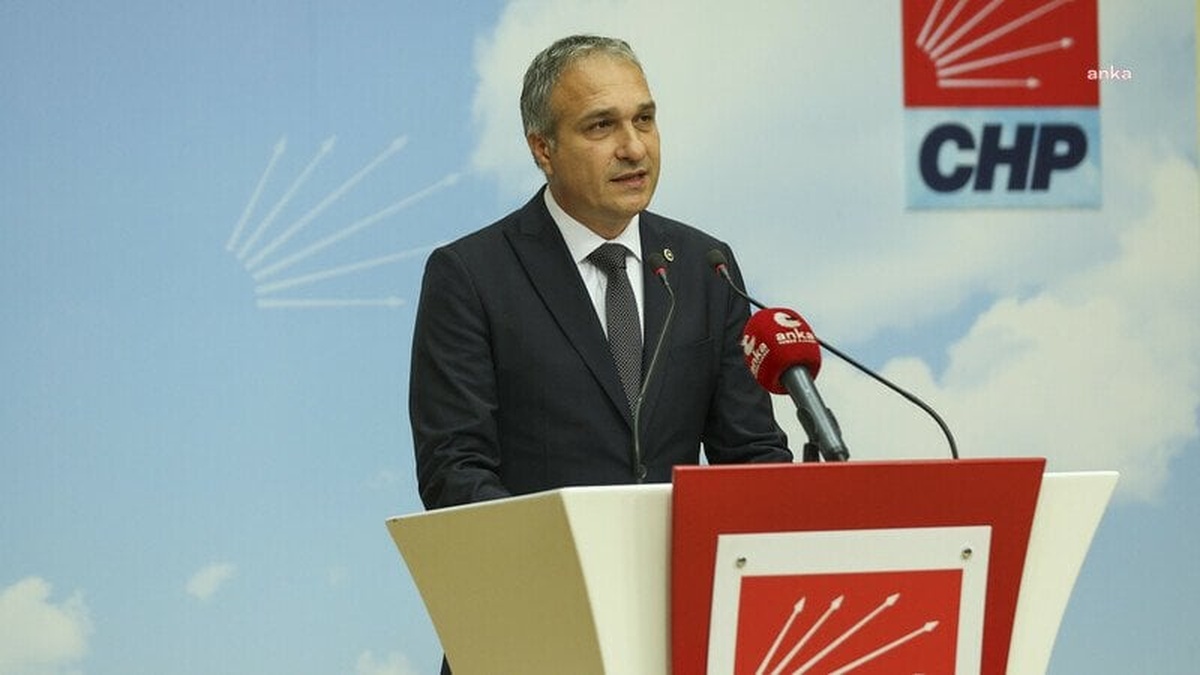 CHP'li Özçağdaş'tan Sağlık Bilimleri Üniversitesi Rektörü Aydın'a tepki: Öğrencilerden özür dilesin