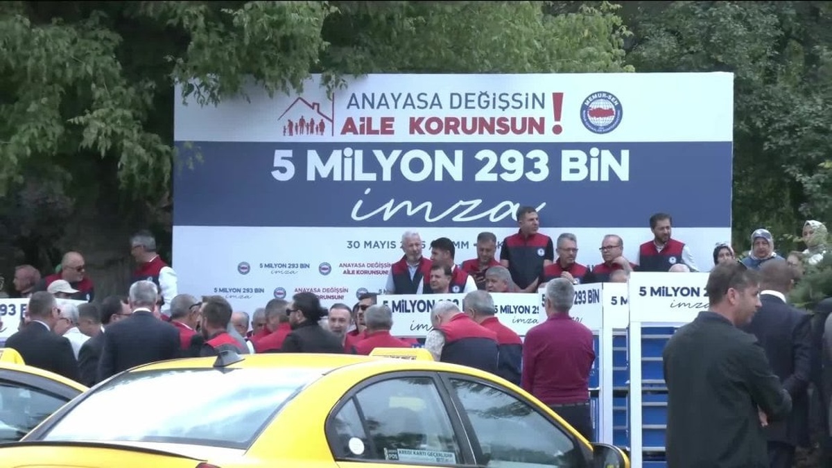 Memur-Sen'den TBMM'ye 5 milyon 293 bin imza: Başörtüsü özgürlüğü anayasal güvence altına alınmalı