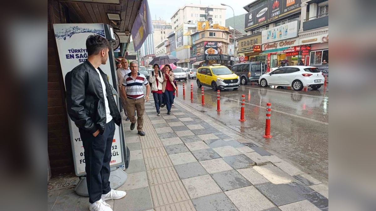 Afyonkarahisar'da sağanak yağış etkili oldu