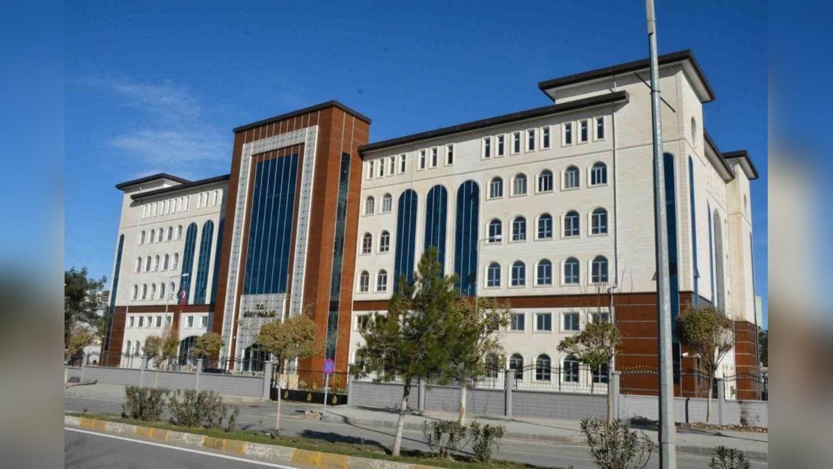 Siirt'te 24 bin kişi yeni kimlik kartına geçti