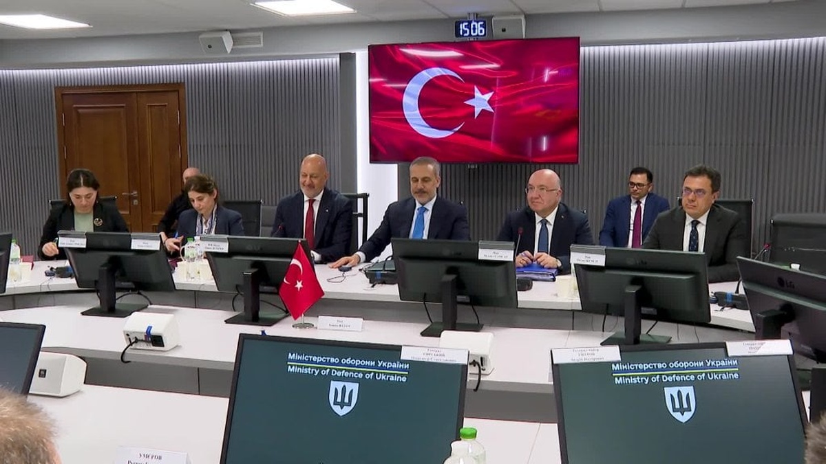 Dışişleri Bakanı Fidan, Ukrayna Savunma Bakanı Umerov ile görüştü