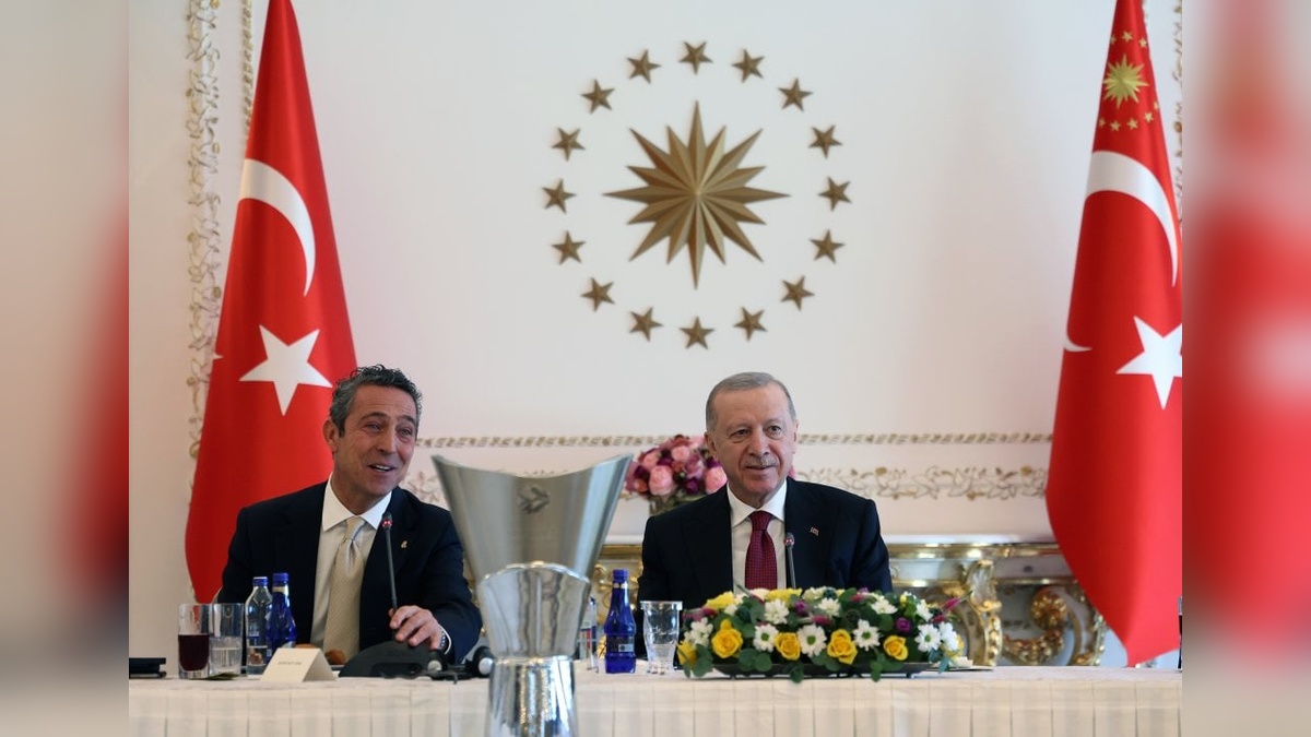 Cumhurbaşkanı Erdoğan, Fenerbahçe Beko'yu kabul etti