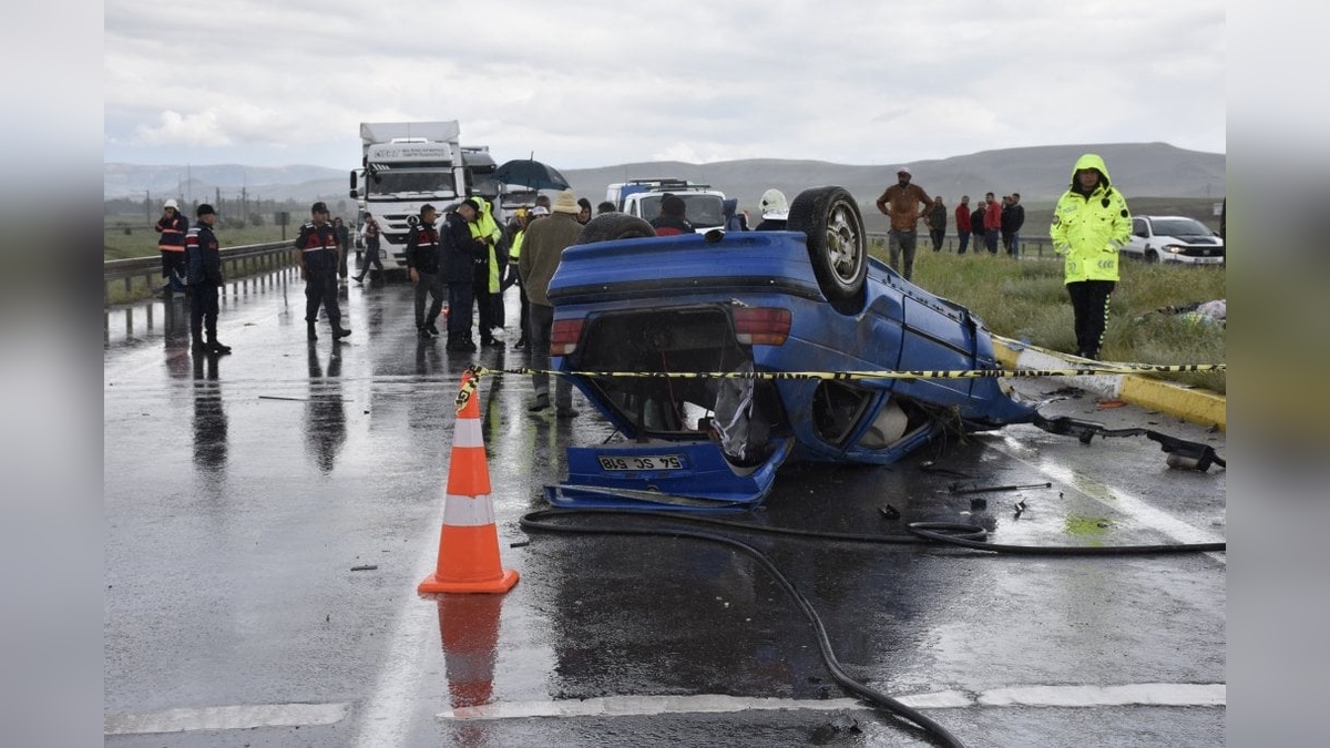 Sivas'ta trafik kazası: 1 ölü, 4 yaralı