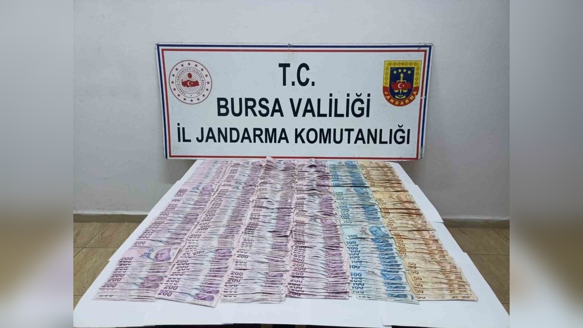 Bursa'da sahte jandarmalar 105 bin lira dolandırdı: 2 şüpheli yakalandı