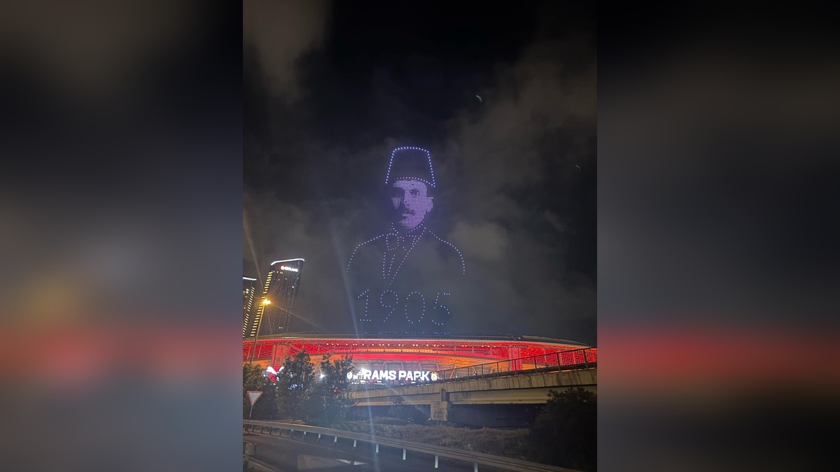 Galatasaray, şampiyonluk kutlamasında drone şov yaptı