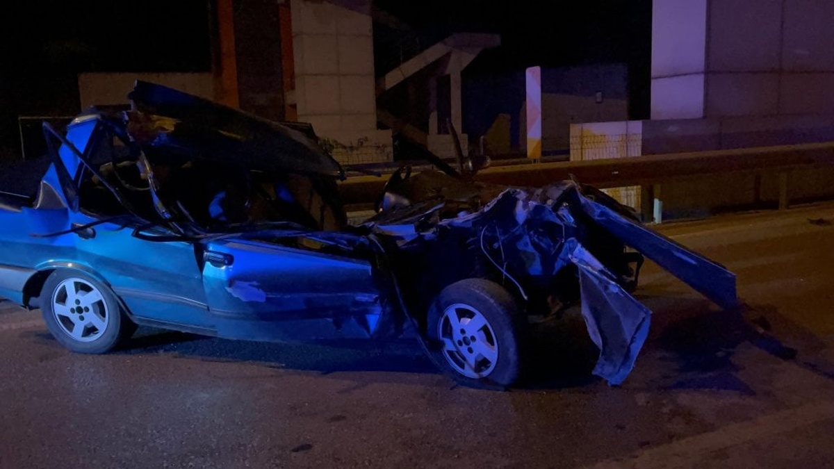 Bursa'da otomobil TIR'a çarptı: Sürücü Ali S. ağır yaralandı