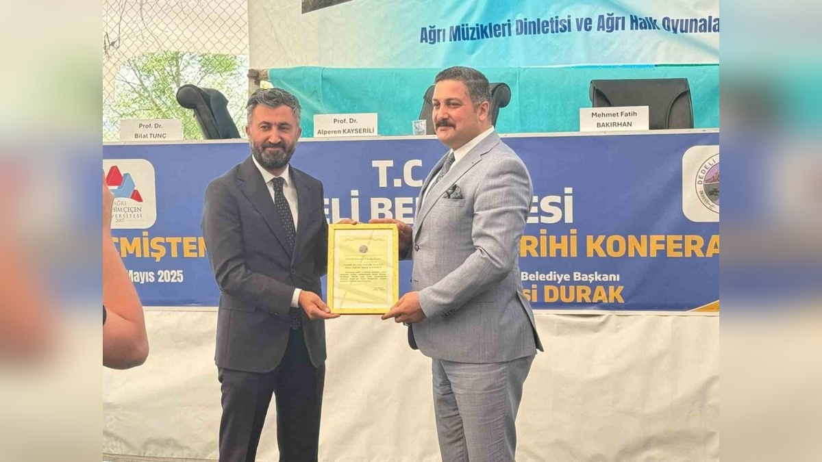 Dedeli'de 'Geçmişten Günümüze Dedeli Tarihi Konferansı' yoğun ilgi gördü
