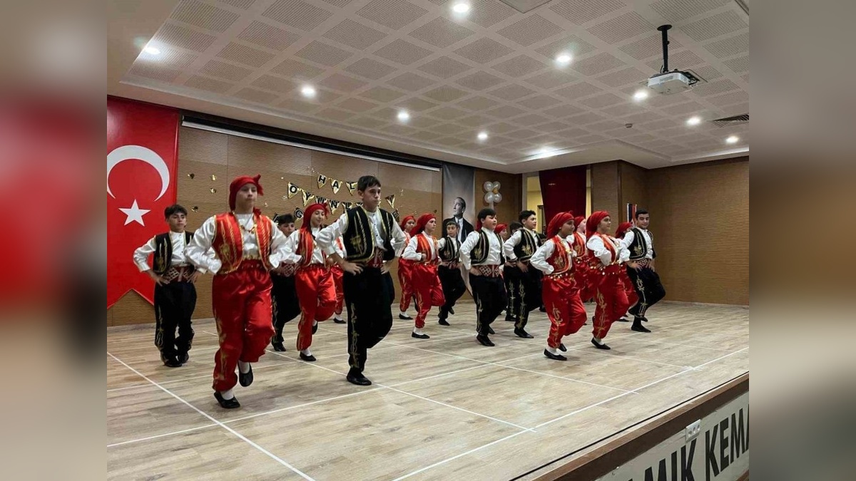 Düzce Namık Kemal İlkokulu'nda hayat boyu öğrenme haftası coşkusu