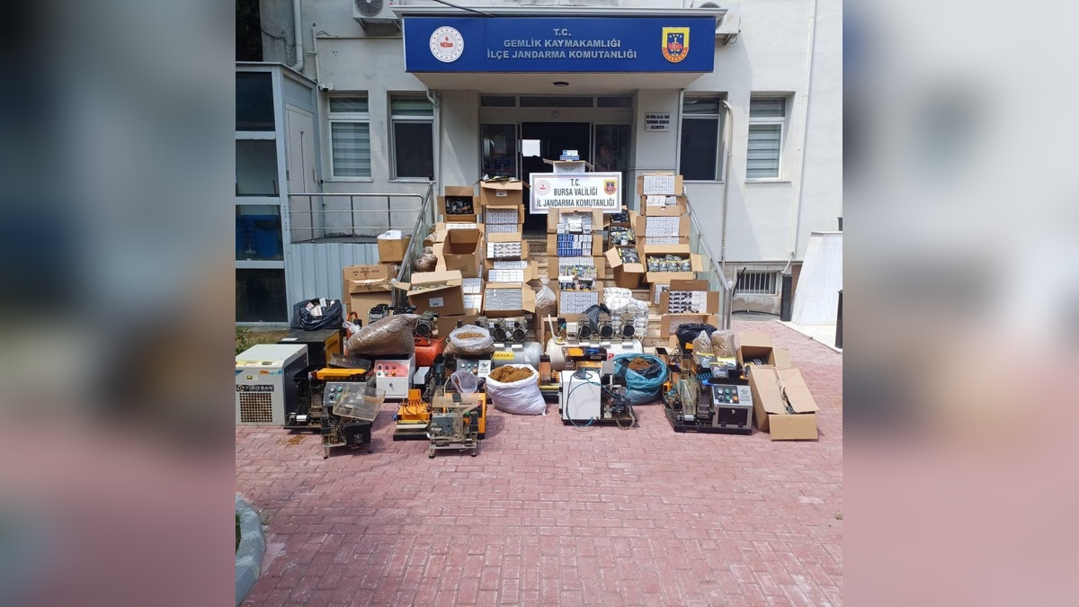 Bursa Gemlik'te kaçak sigara operasyonu: 4 gözaltı