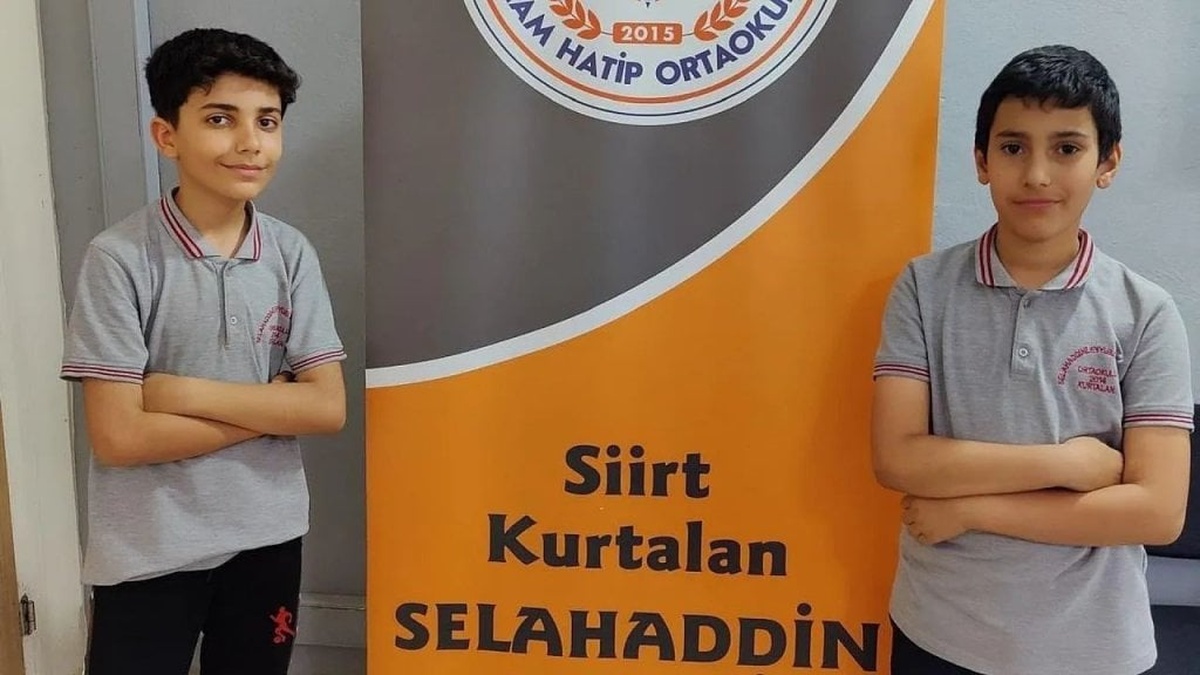 Kurtalan'da iki öğrenci bursluluk sınavında Türkiye birincisi oldu