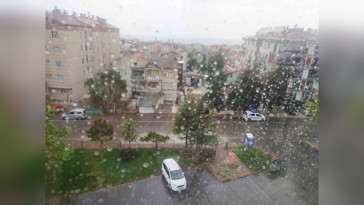 Konya'da yağışlar çiftçinin yüzünü güldürdü