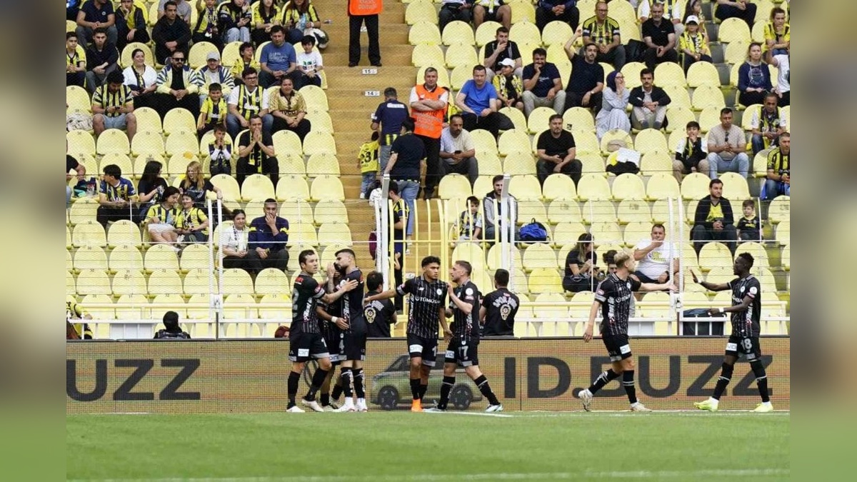 Fenerbahçe, Konyaspor karşısında ilk 15 dakikada 1-0 geriye düştü