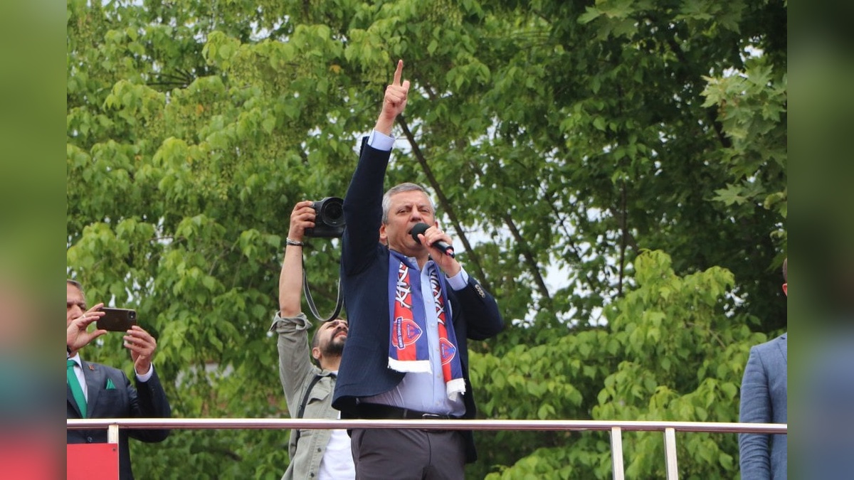 CHP Genel Başkanı Özel: Erdoğan, 19 Mart sonrası cunta başkanıdır