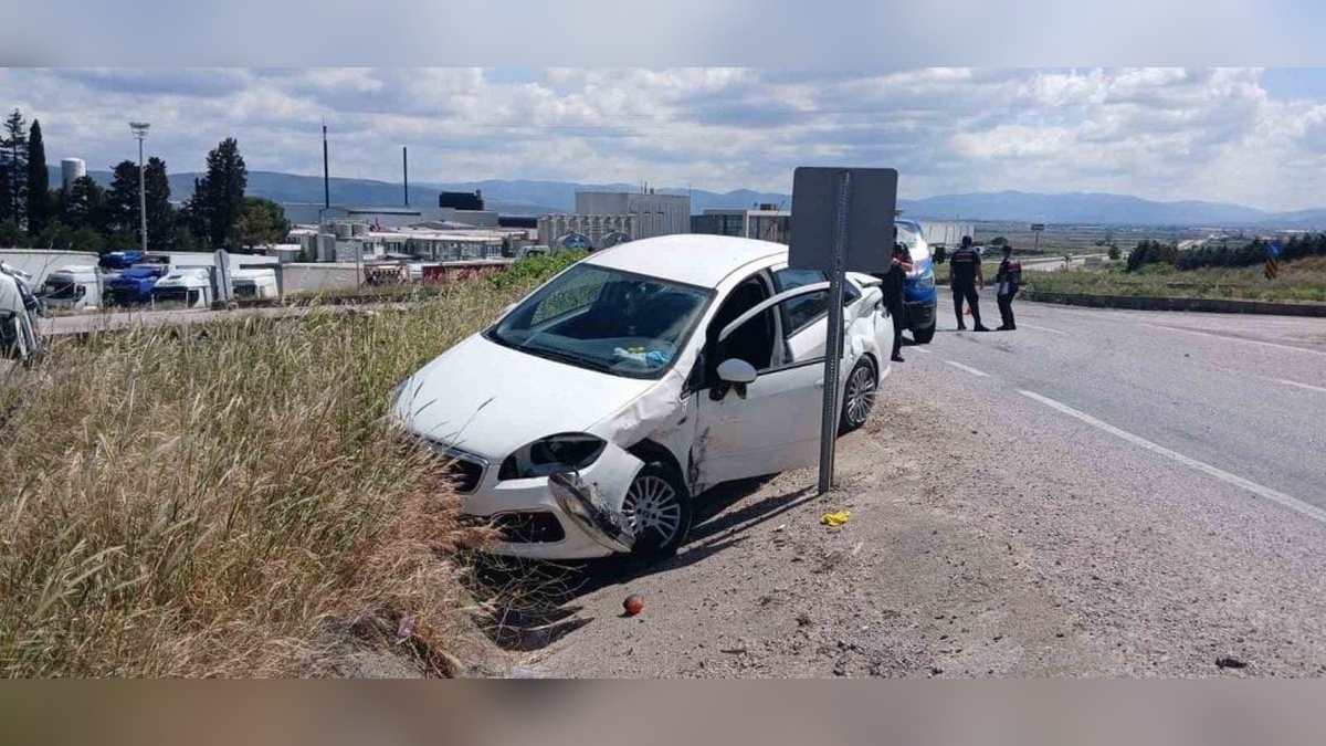Balıkesir'in Gönen ilçesinde trafik kazası: 3 yaralı