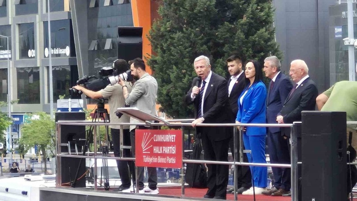 Mansur Yavaş Düzce mitinginde: Adalet ve çifte standart vurgusu