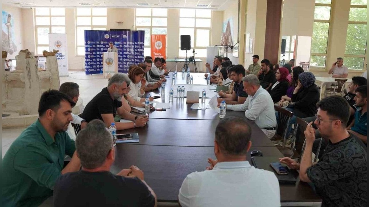 Kahta'da marka şehir vizyonu çalıştayı yapıldı