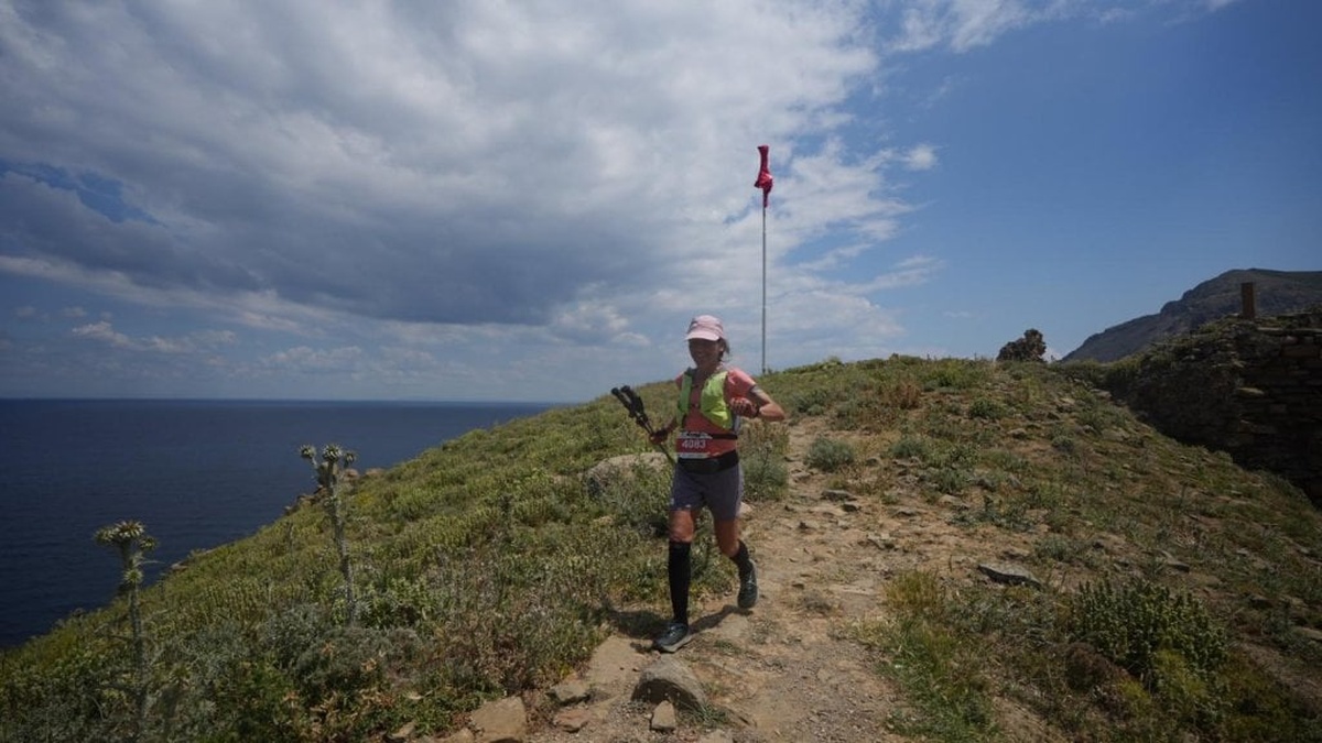 Gökçeada Ultra Trail'de 900 sporcu ter döktü