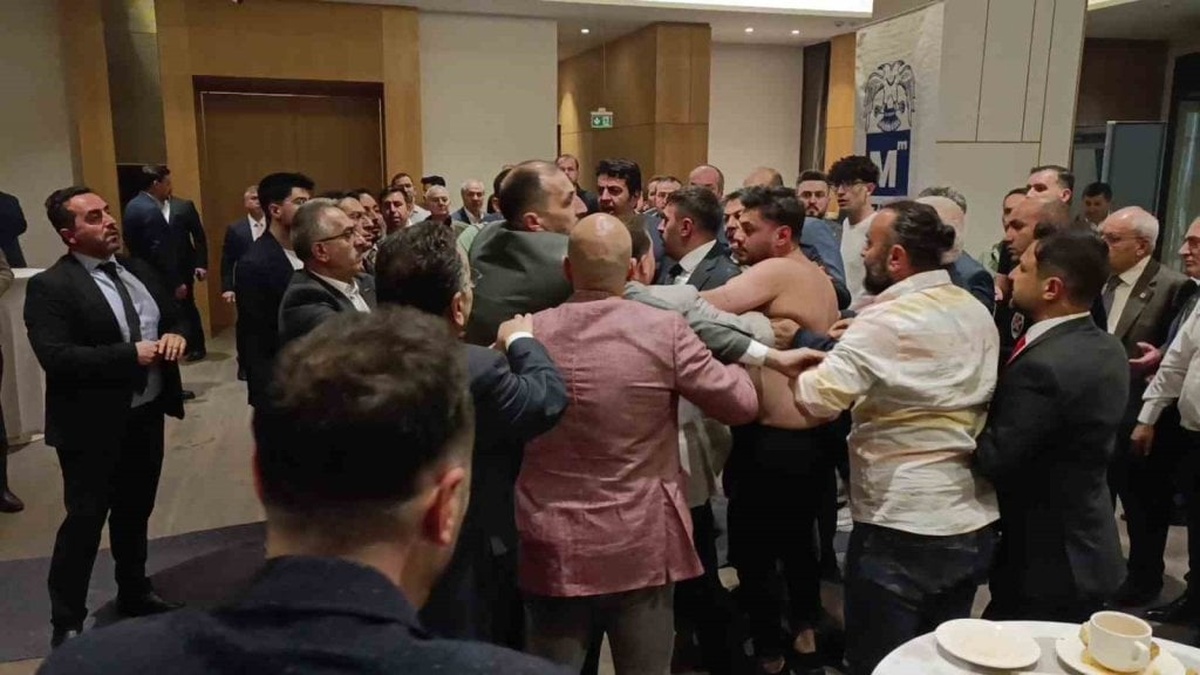 Erzurum Serbest Muhasebeciler ve Mali Müşavirler Odası'nın genel kurulunda kavga çıktı