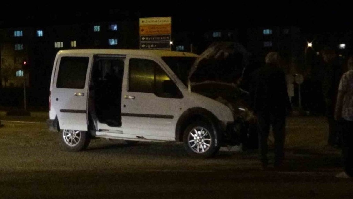 Kars'ta zincirleme kaza: 4 yaralı