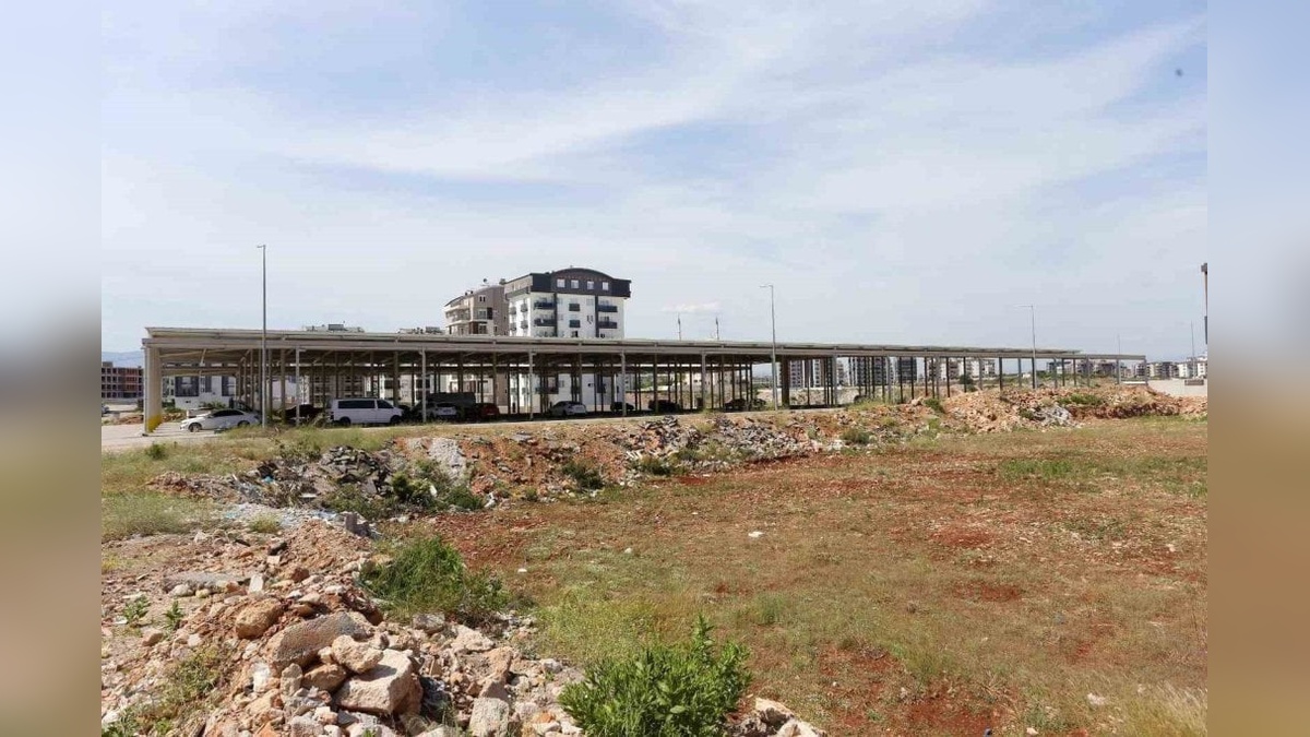 Kepez Belediyesi'nden Çankaya Mahallesi'ne kapalı pazar yeri