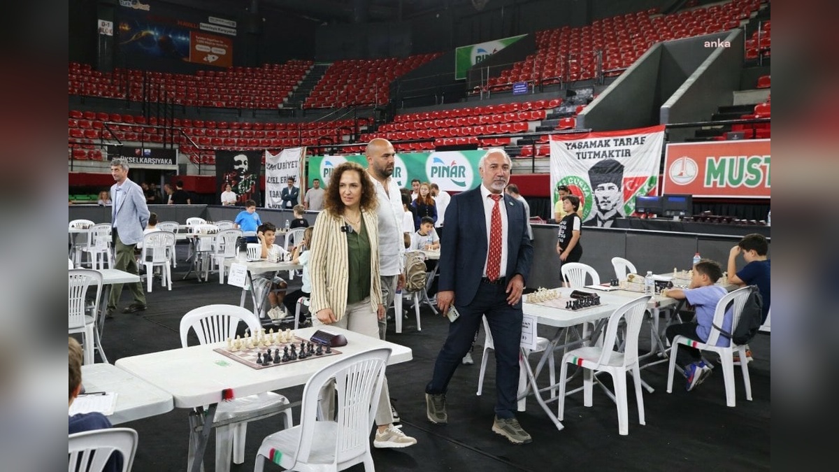 Karşıyaka'da 220 sporcuyla satranç turnuvası