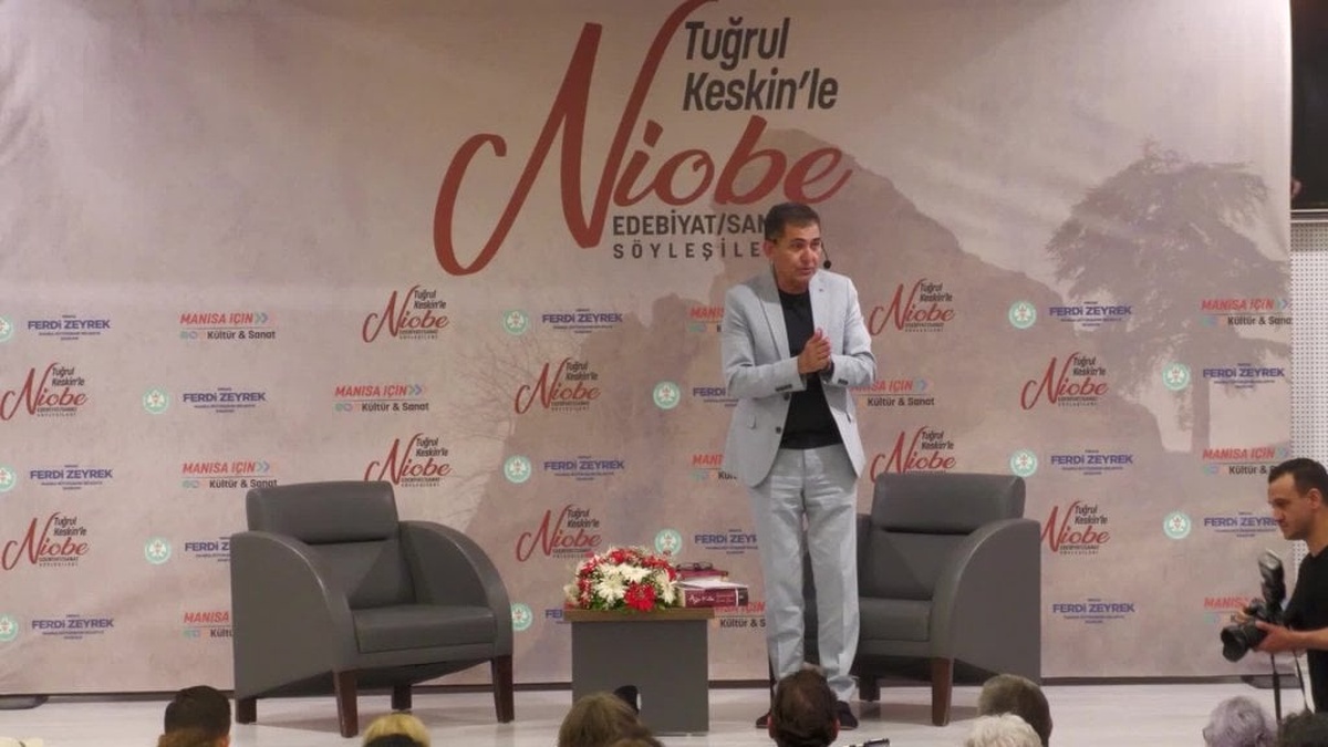 Ayşe Kulin, Manisa'da okurlarıyla buluştu