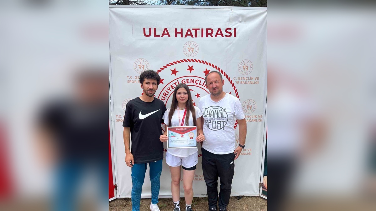 Muğla'daki Okul Sporları Bocce Türkiye Birinciliği'nde Bolu temsilcisi Dila Nur Adanur üçüncü oldu