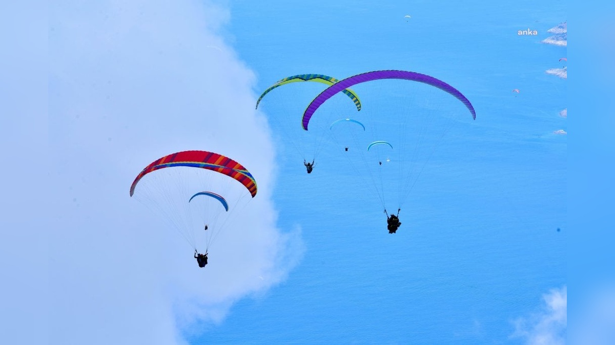 Fethiye Belediyesi, İngiliz ve Çinli misafirlerini Babadağ'da ağırladı