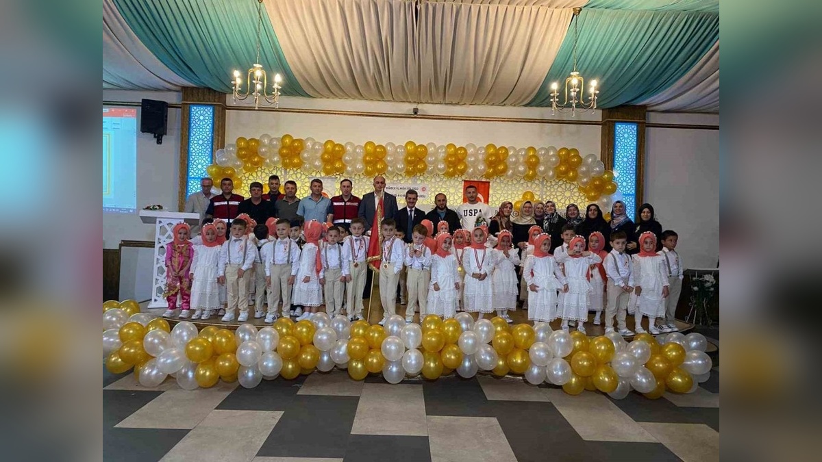 Düzce'de 4-6 yaş Kur'an kursunun kapanış programı düzenlendi