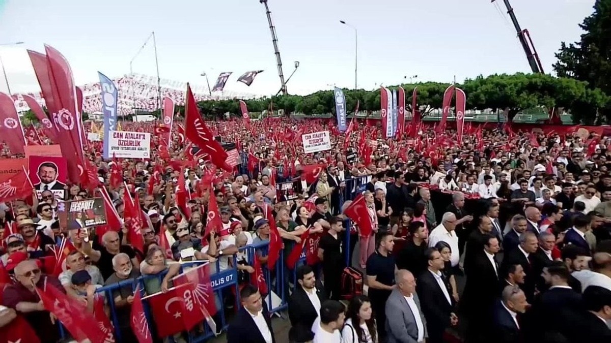 Antalya Büyükşehir Belediye Başkanı Böcek: Sana söz Atam, emanetini yaşatacağız