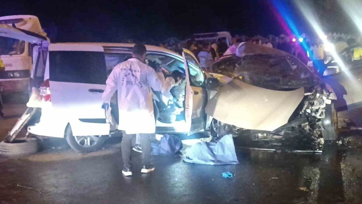 Gaziantep'te trafik kazası: 2'si çocuk 5 kişi hayatını kaybetti