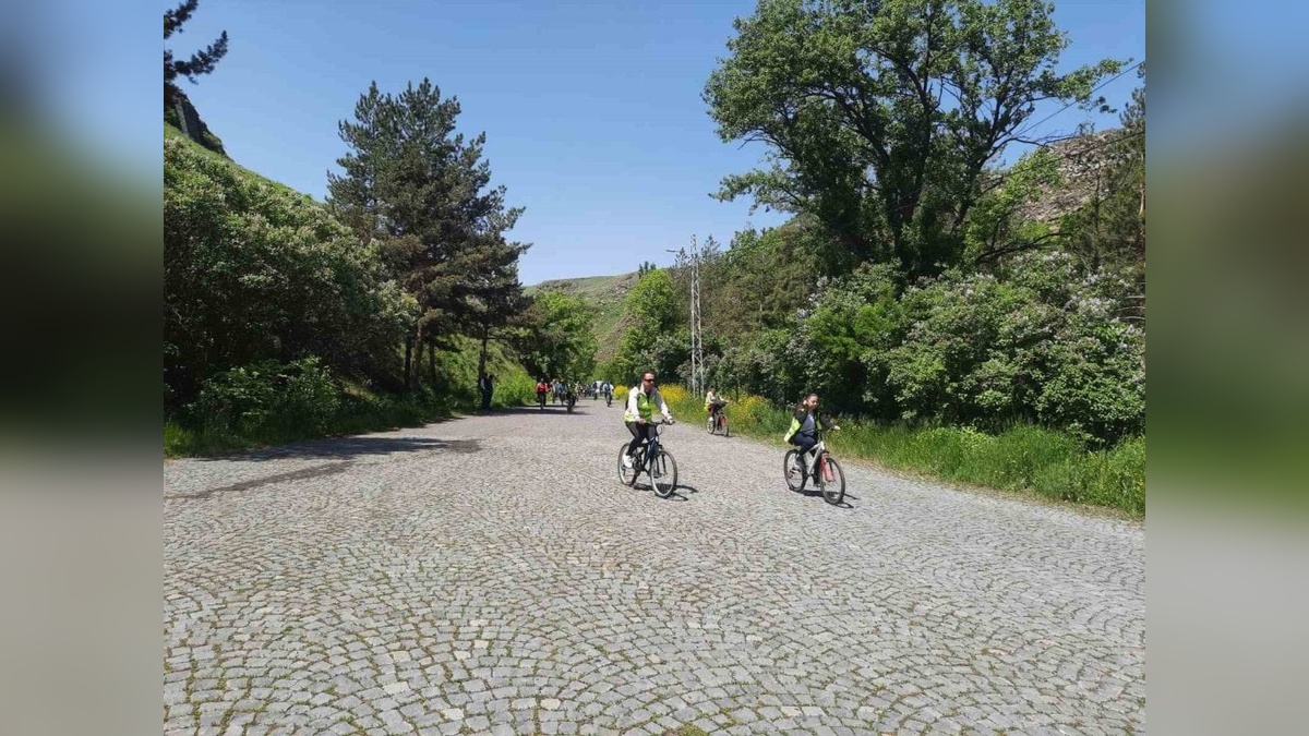 Kars'ta 12. Yeşilay Bisiklet Turu'na yoğun ilgi