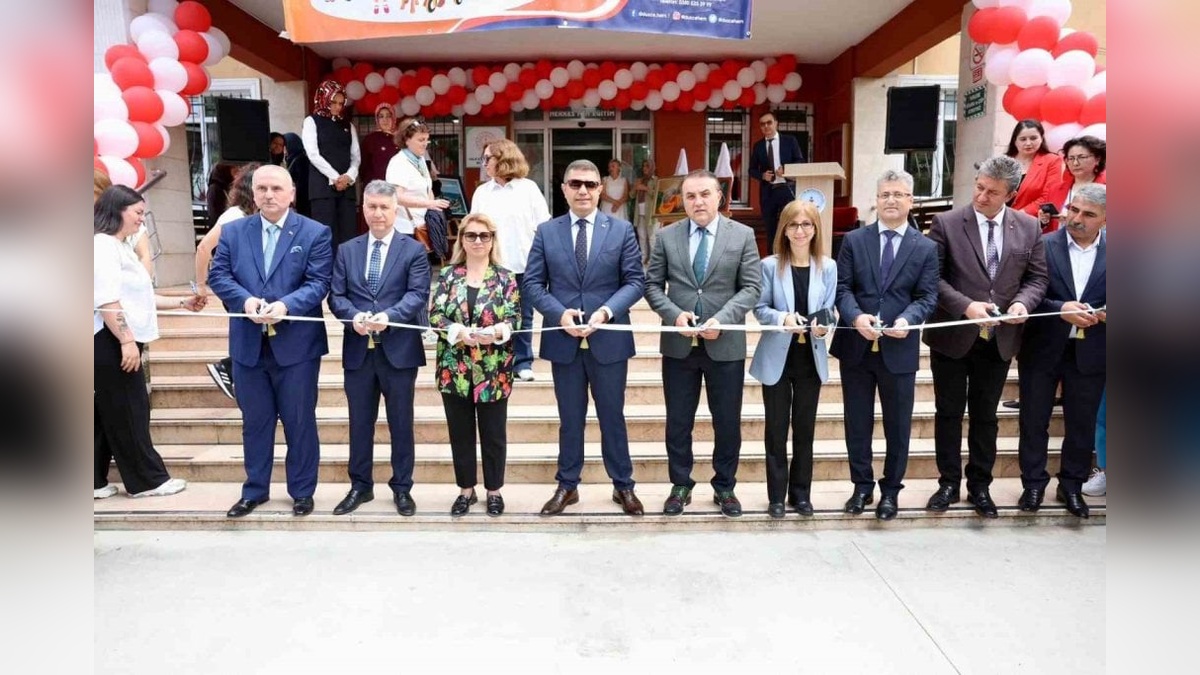 Düzce Halk Eğitim Merkezi yıl sonu sergisi ilgi gördü