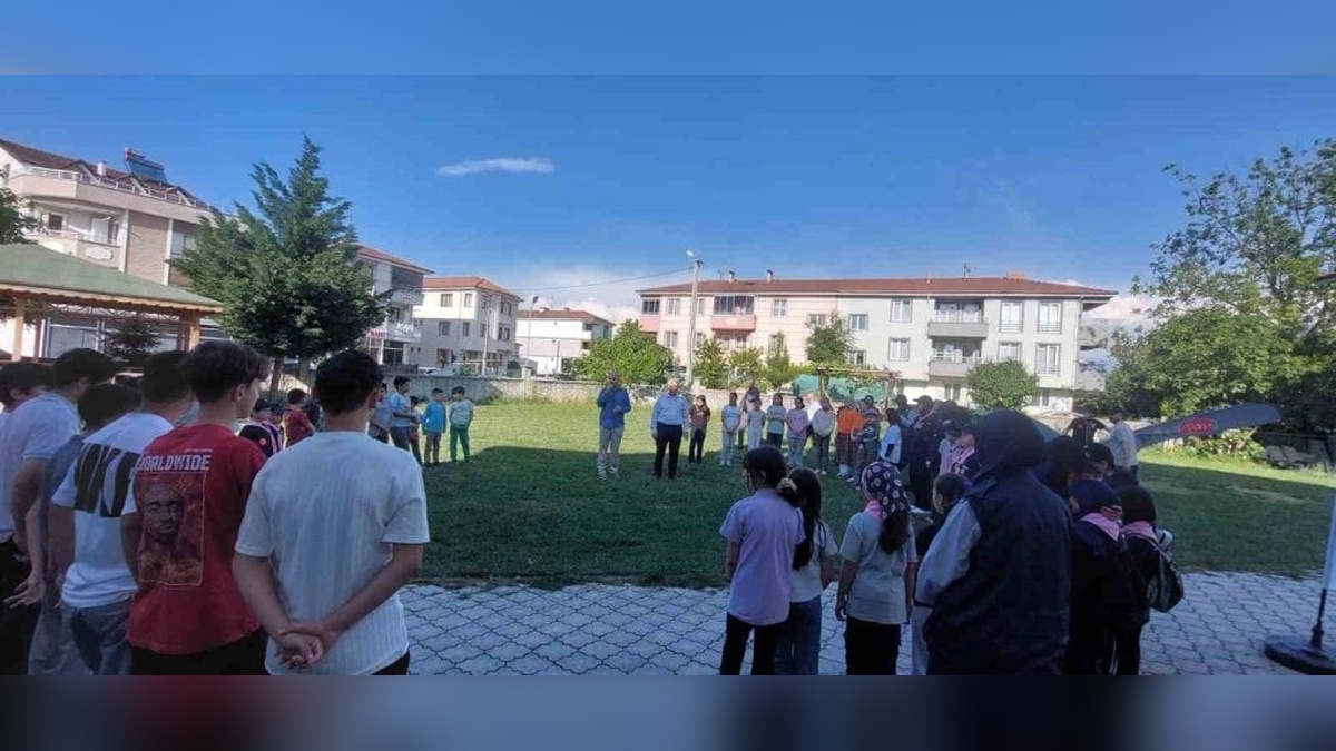 Düzce'de gençlik ve fetih şöleni düzenlendi