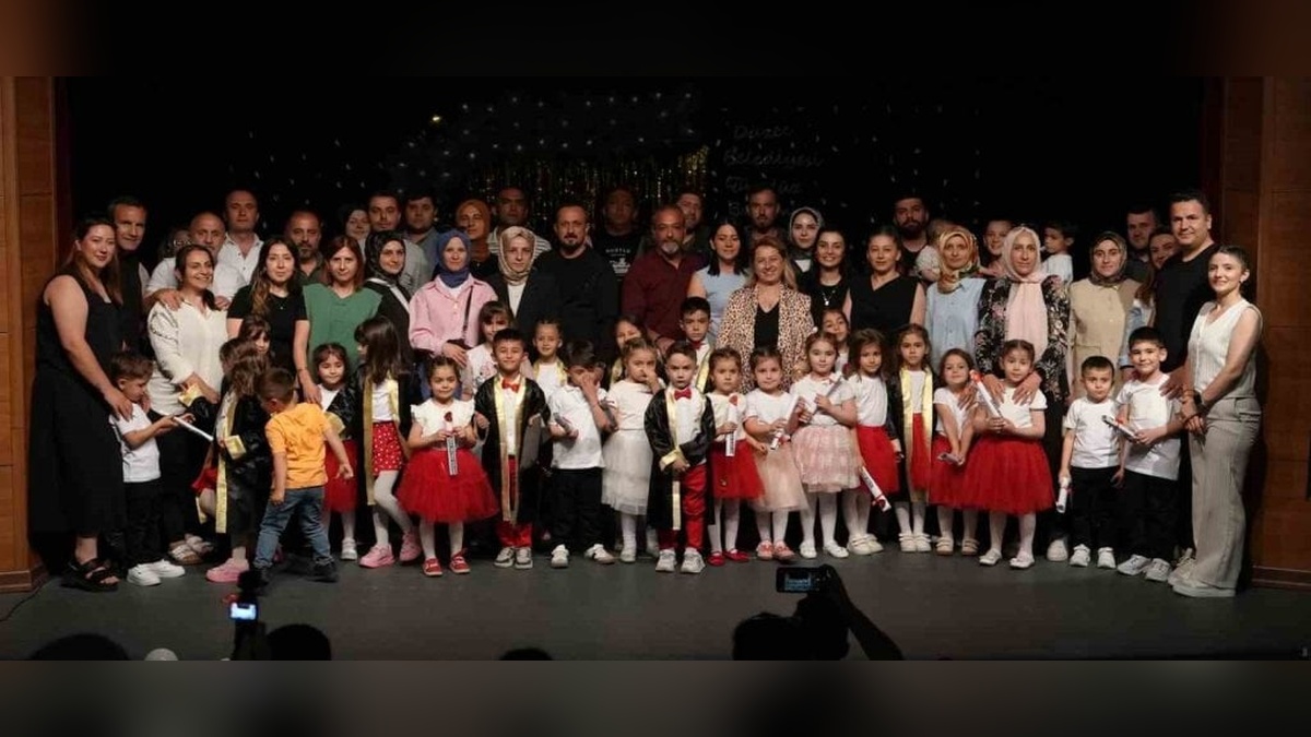 Düzce Belediyesi Gündüz Bakımevi'nde 10 öğrenci mezun oldu