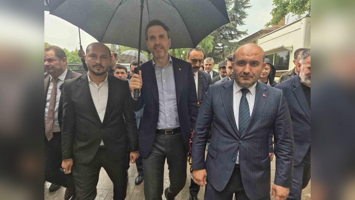 Enerji ve Tabii Kaynaklar Bakanı Bayraktar'dan Eti Maden Kırka'ya 400 işçi alımı müjdesi