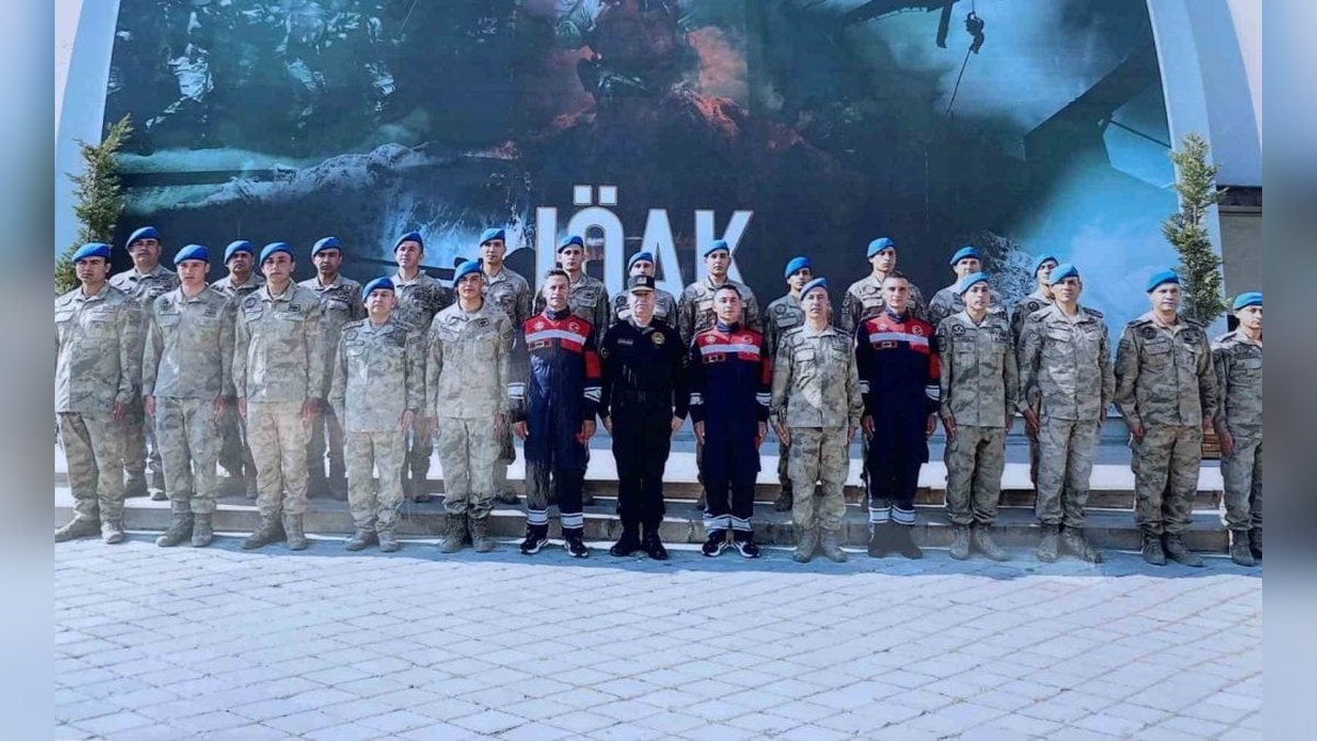 Trabzon'da 3 itfaiyeci 'Kurbağa Adam' oldu