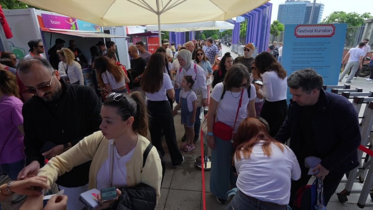 Yaratıcı Çocuk Festivali'ne 20 bin katılım: İstanbul'da çocuk şenliği yaşandı