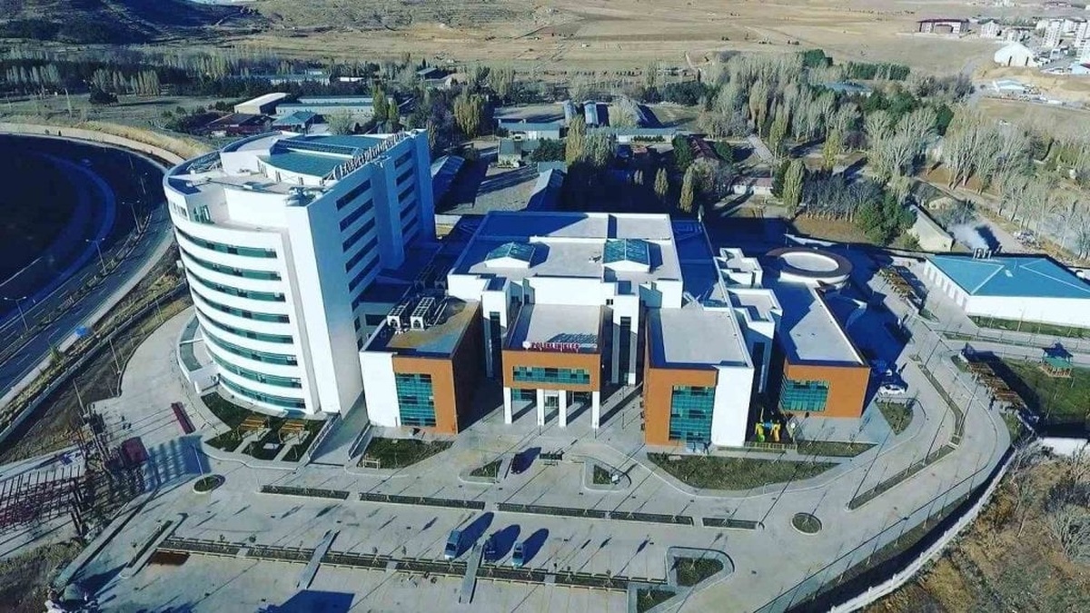 Bayburt Devlet Hastanesi mayıs ayında 47 bin 657 hastaya hizmet verdi