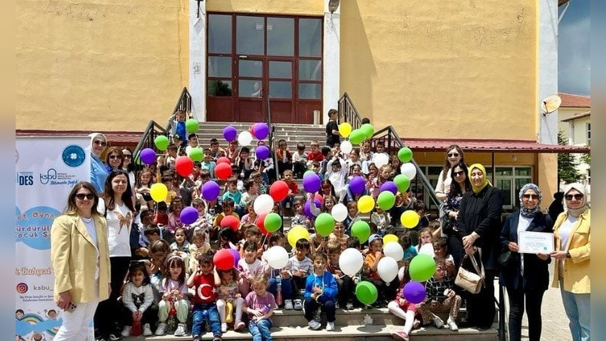 Gediz Sağlık Hizmetleri MYO'da çocuk şenliği düzenlendi