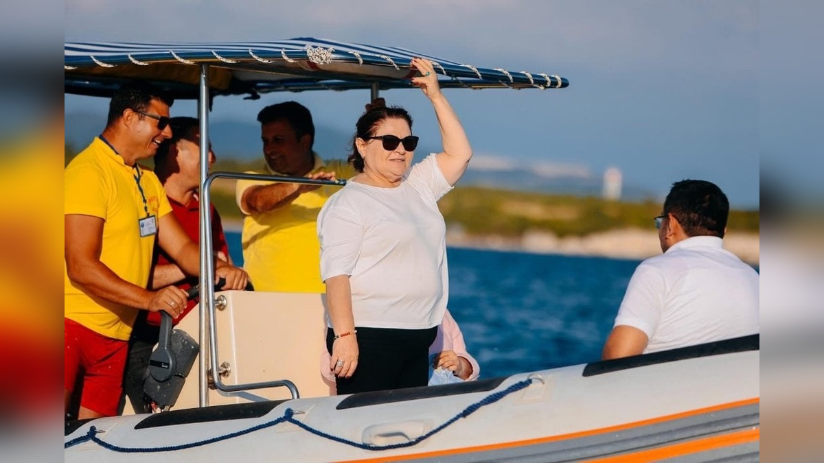 Didim Belediye Başkanı Gençay, cankurtaran tatbikatını izledi