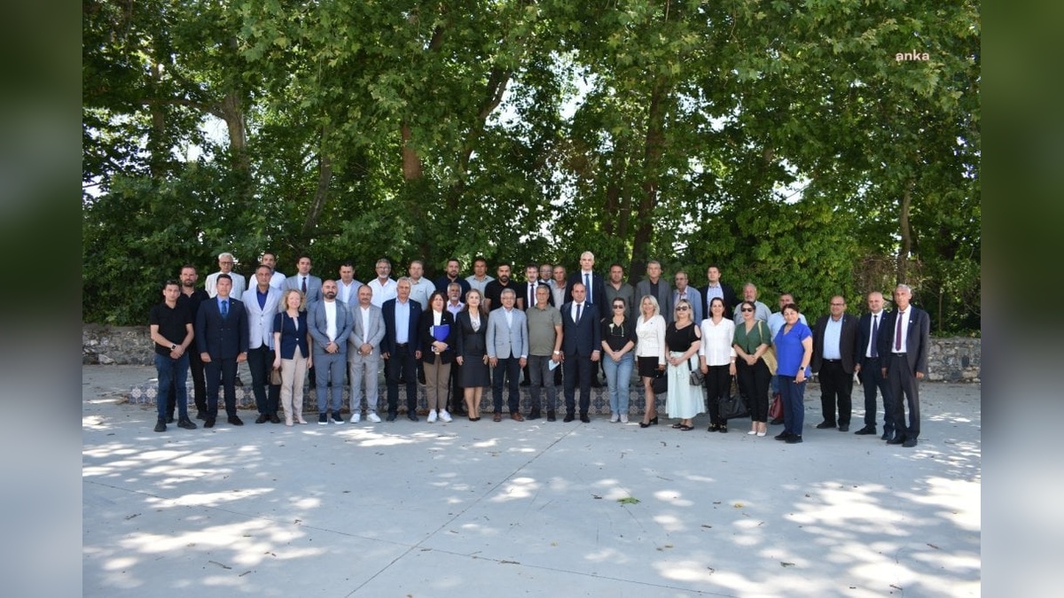 Balıkesir Büyükşehir Belediyesi, Edremit'te muhtarlarla buluştu