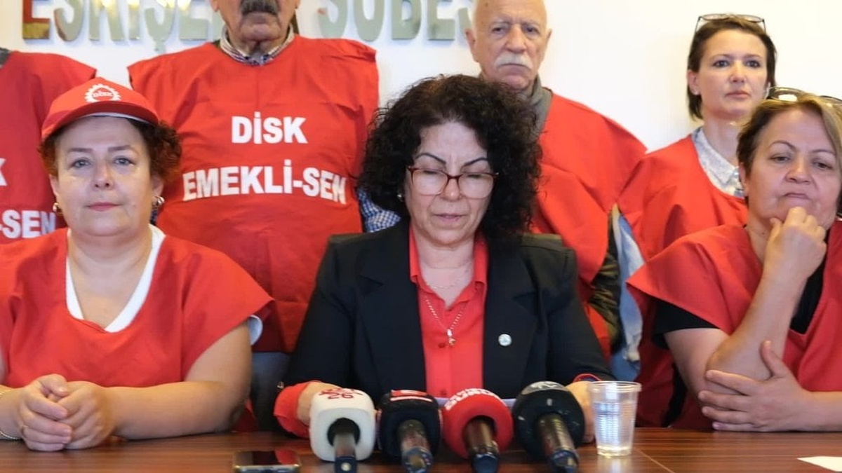 DİSK Emekli Sen Eskişehir Şube Başkanı Kılıç: En düşük emekli maaşı asgari ücret seviyesinde olmalı