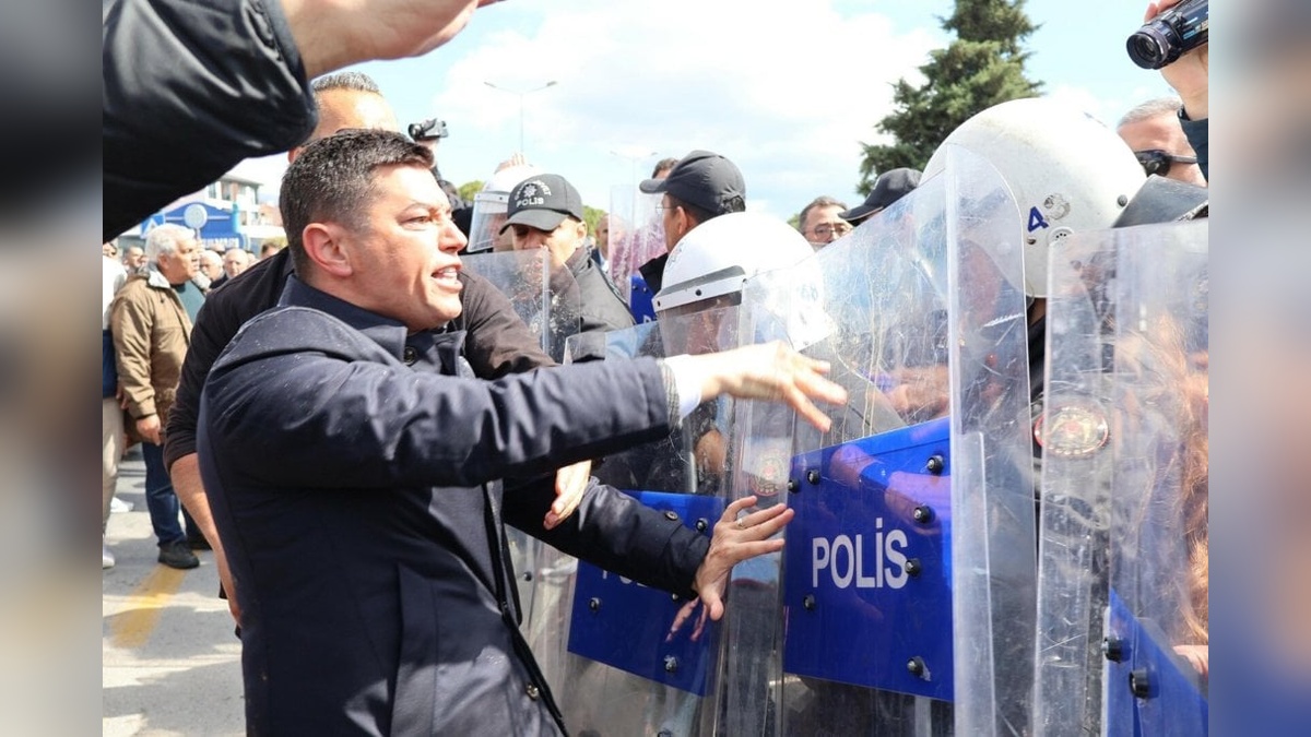 Marmaris Belediye Başkanı Ünlü hakkında dava açıldı