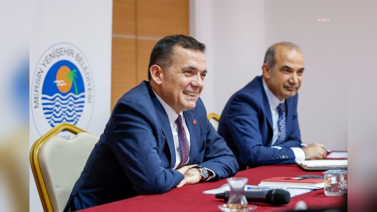 Yenişehir Belediye Başkanı Özyiğit, 10 mahalle muhtarıyla bir araya geldi