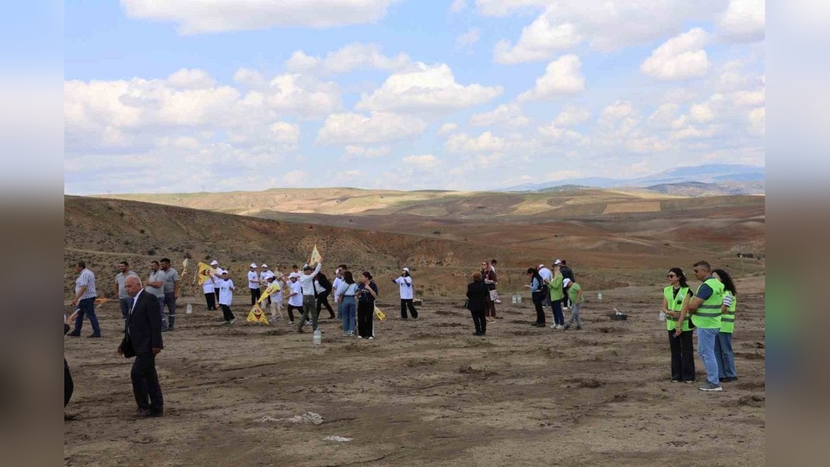 Kırıkkale Belediye Başkanı Önal, Çevre Haftası'nda öğrencilerle çevre bilinci etkinliğine katıldı