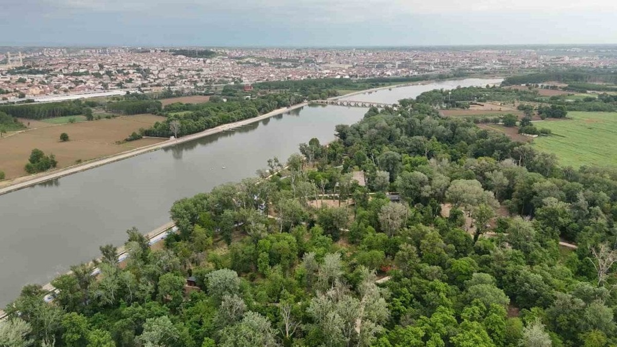 Edirne Söğütlük Millet Bahçesi hizmete açıldı