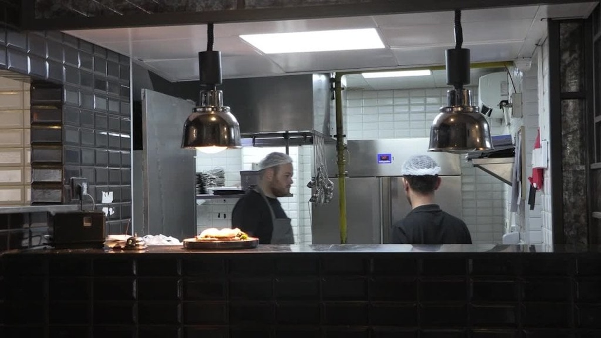 Muratpaşa Belediyesi'nden 'Gold Town Gıda Güvenliği ve Hijyen Sertifika Programı' başladı