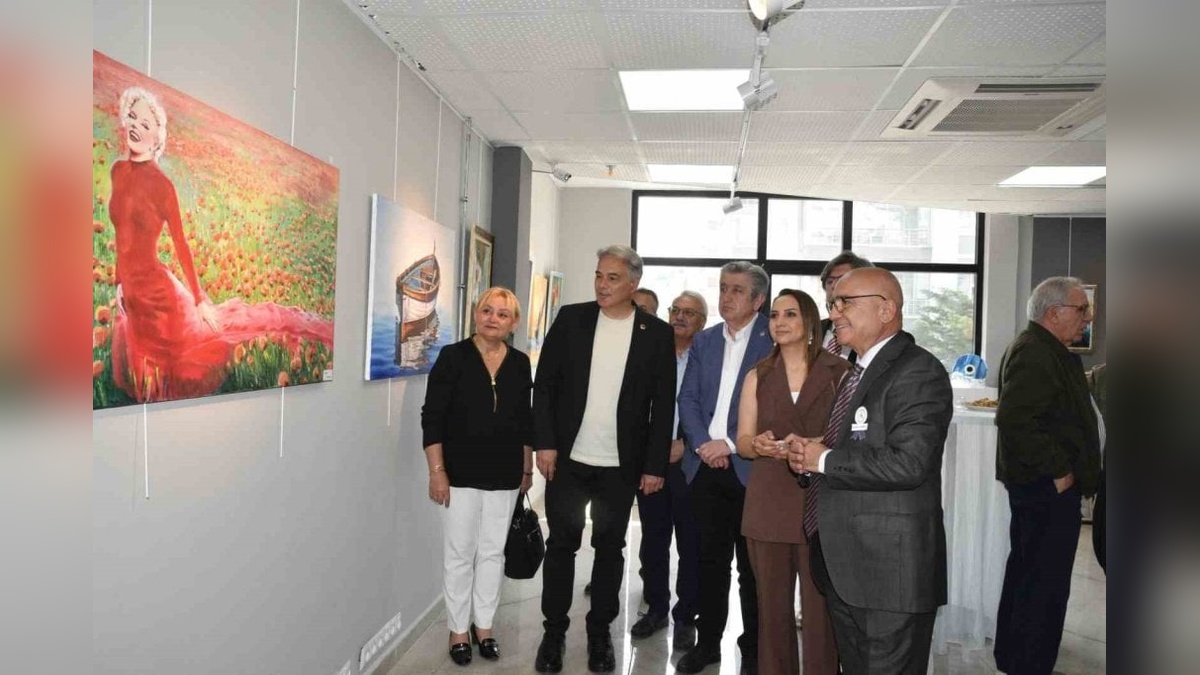 Atakum Belediyesi'nin karma resim ve heykel sergisi sanatseverleri buluşturdu